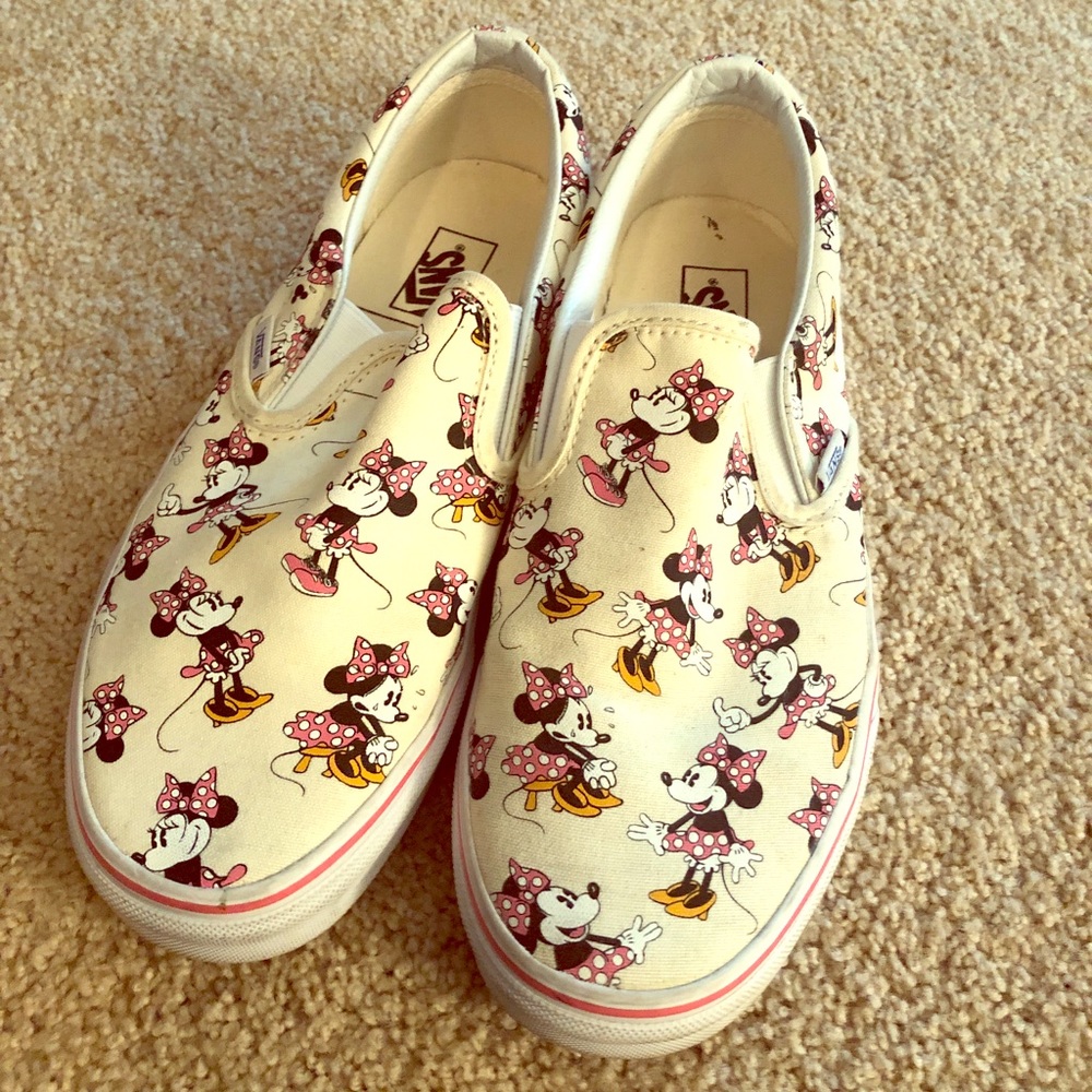 Disney Vans (Minnie Mouse)